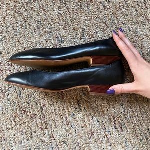 Vintage black leather flats / kitten heels